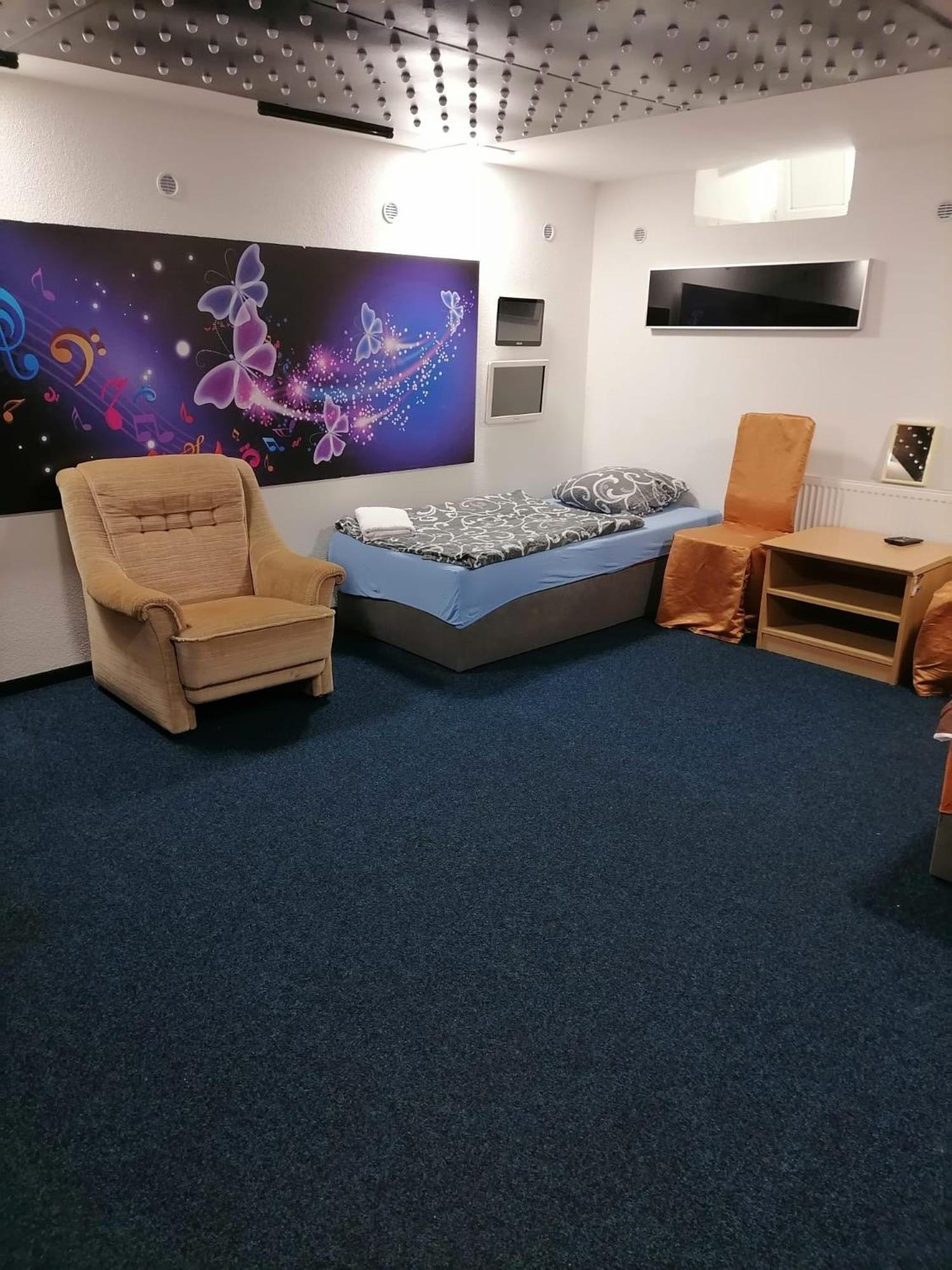 Apartment カルロヴィ・ヴァリ エクステリア 写真